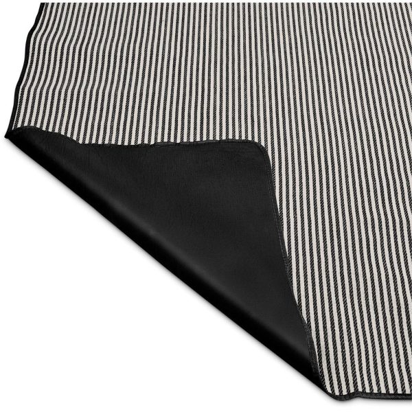 Serendipio Palmgrove Picnic Blanket - Image 5